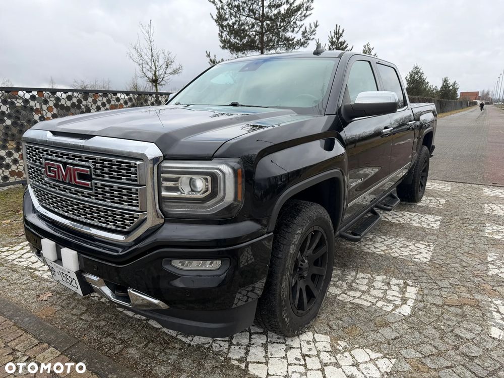 GMC Sierra - 1