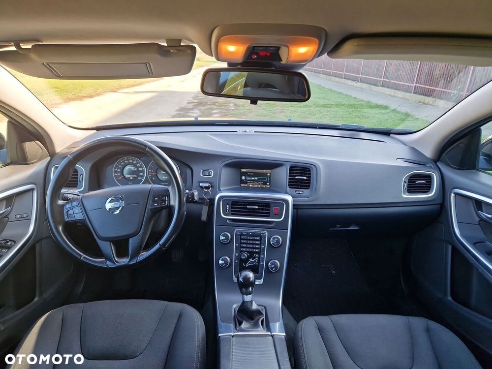 Volvo V60 D3 Kinetic - 9