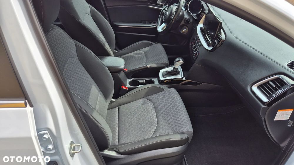 Kia Ceed 1.6 CRDi L Business Line DCT - 13