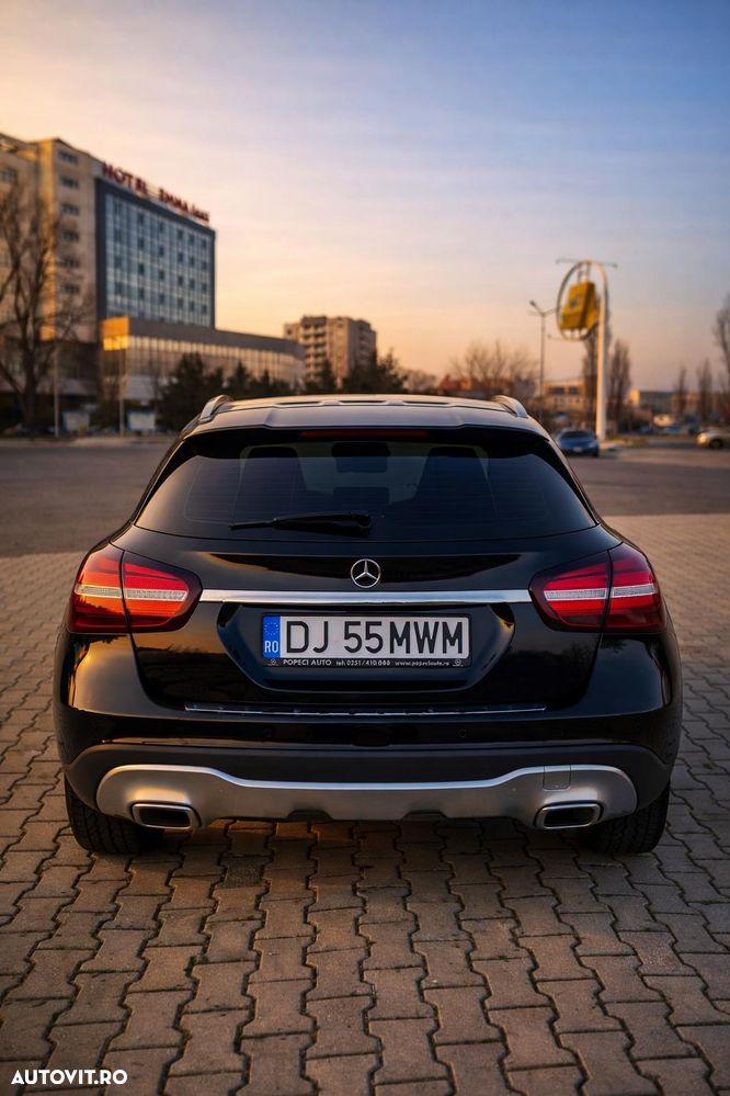 Mercedes-Benz GLA 200 d Aut. - 3