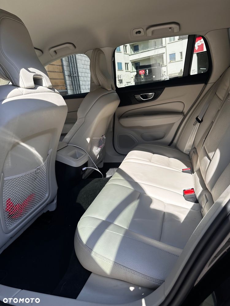 Volvo V60 B4 D Core - 12