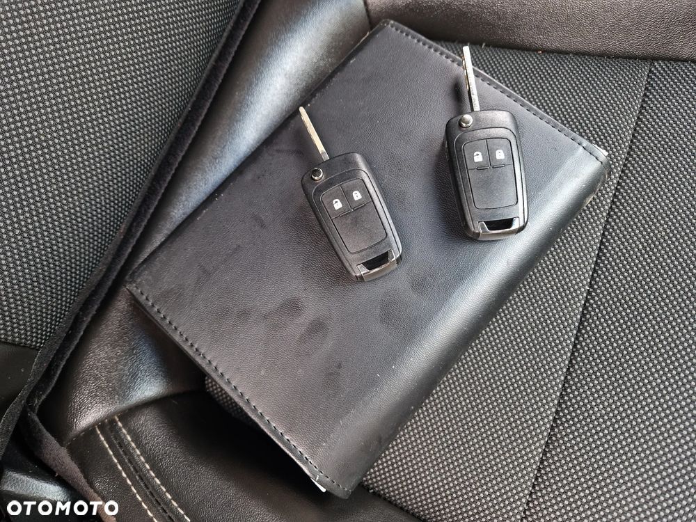 Chevrolet Cruze - 36