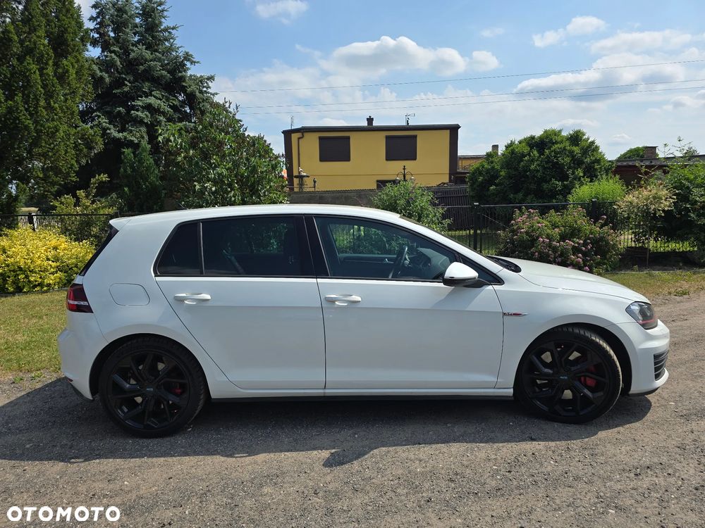 Volkswagen Golf 2.0 TSI BMT GTI Performance DSG - 4