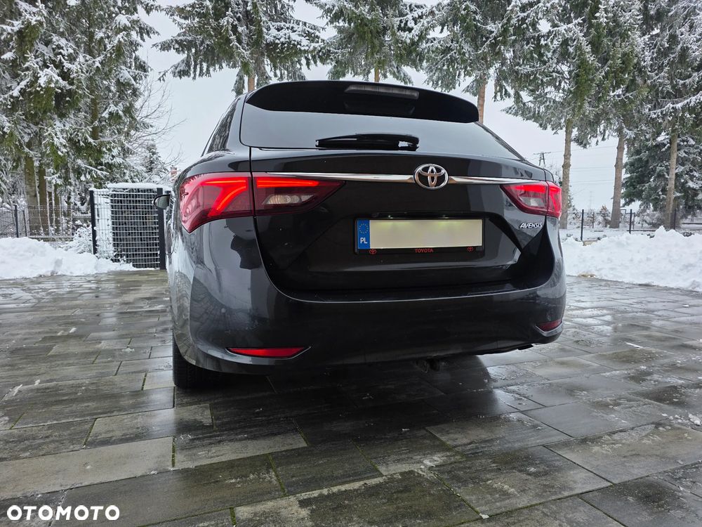Toyota Avensis - 9