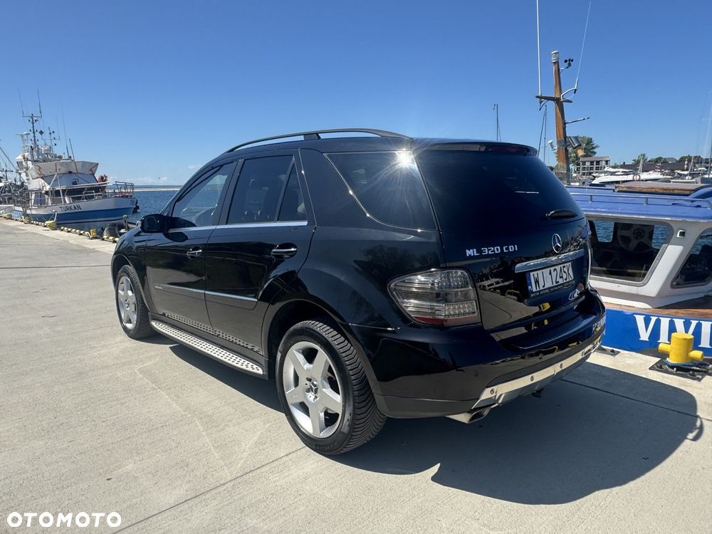 Mercedes-Benz ML - 4
