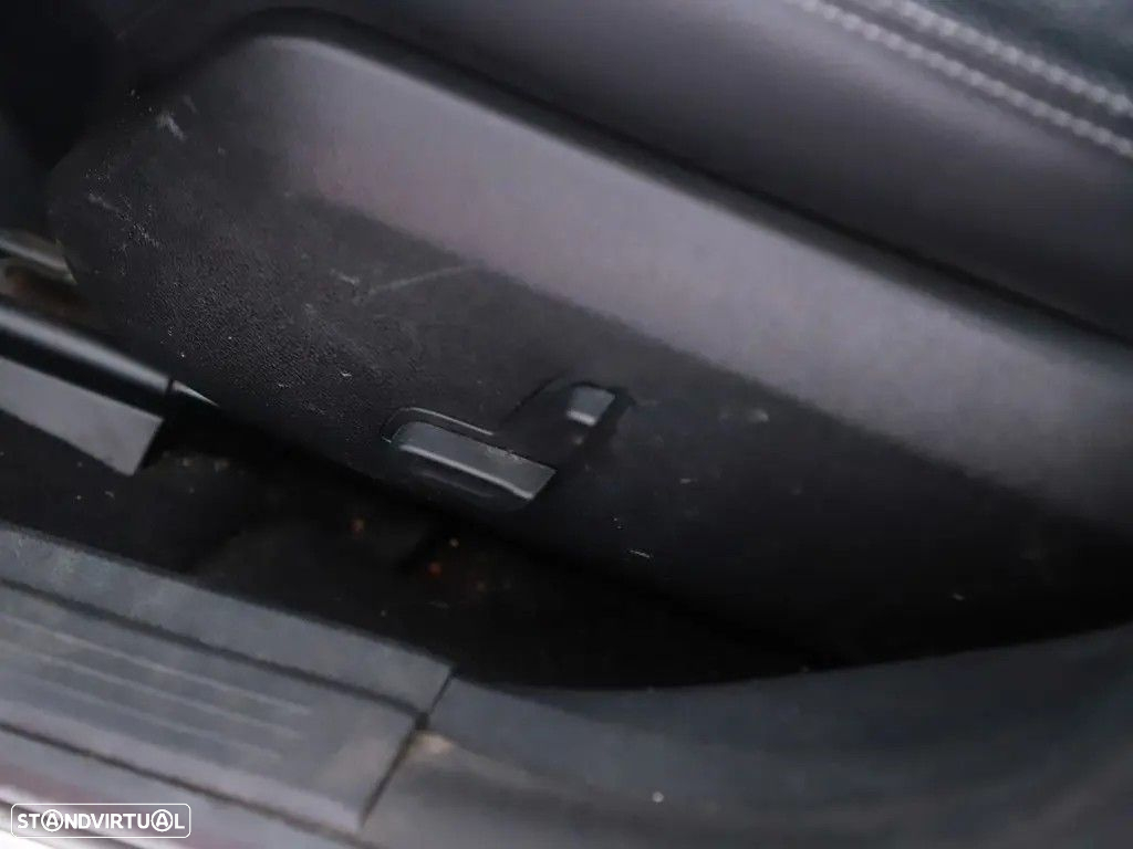 Mercedes-Benz E 220 CDi Avantgarde BlueEfficiency Auto. - 21
