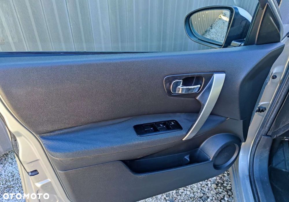 Nissan Qashqai+2 - 25