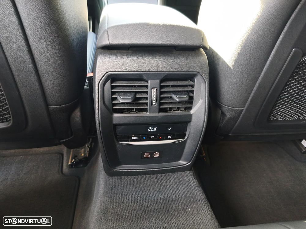 BMW 320 e Pack Desportivo M Auto - 12
