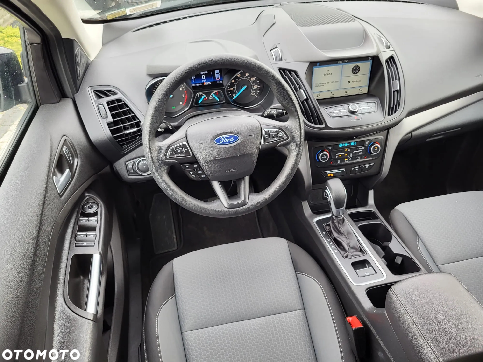Ford Kuga - 8