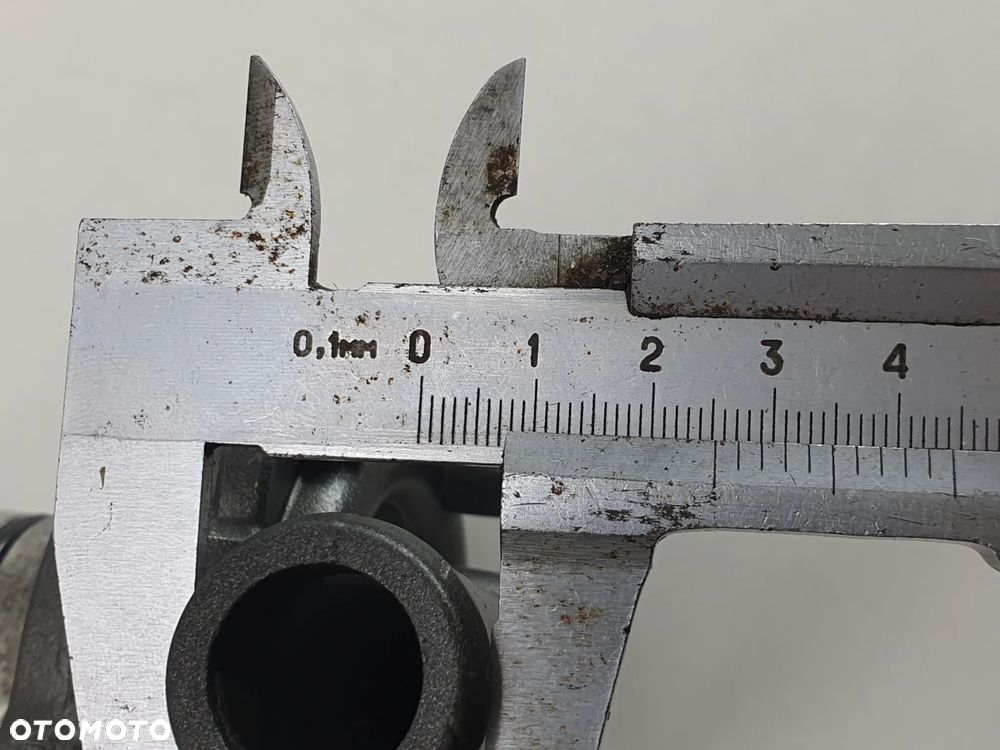 POMPA WODU OBUDOWA DEKIEL WIRNIK  BENELLI 302 - 17