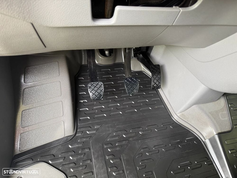 VW CRAFTER 35 2.0 TDI BLUEMOTION L3H3 140 CV - 21