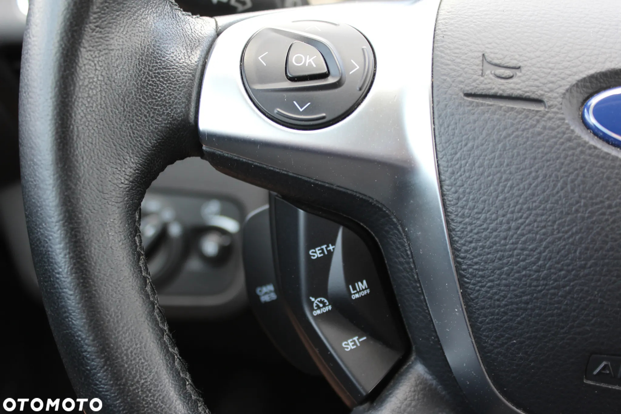Ford Kuga 2.0 TDCi 2x4 Titanium - 15