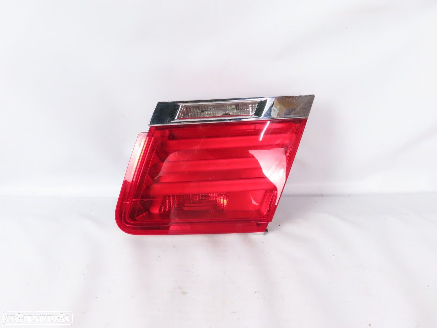 Farolim da mala Direito Seminovo/ Original BMW 7 (F01, F02, F03, F04) 6321718220... - 1