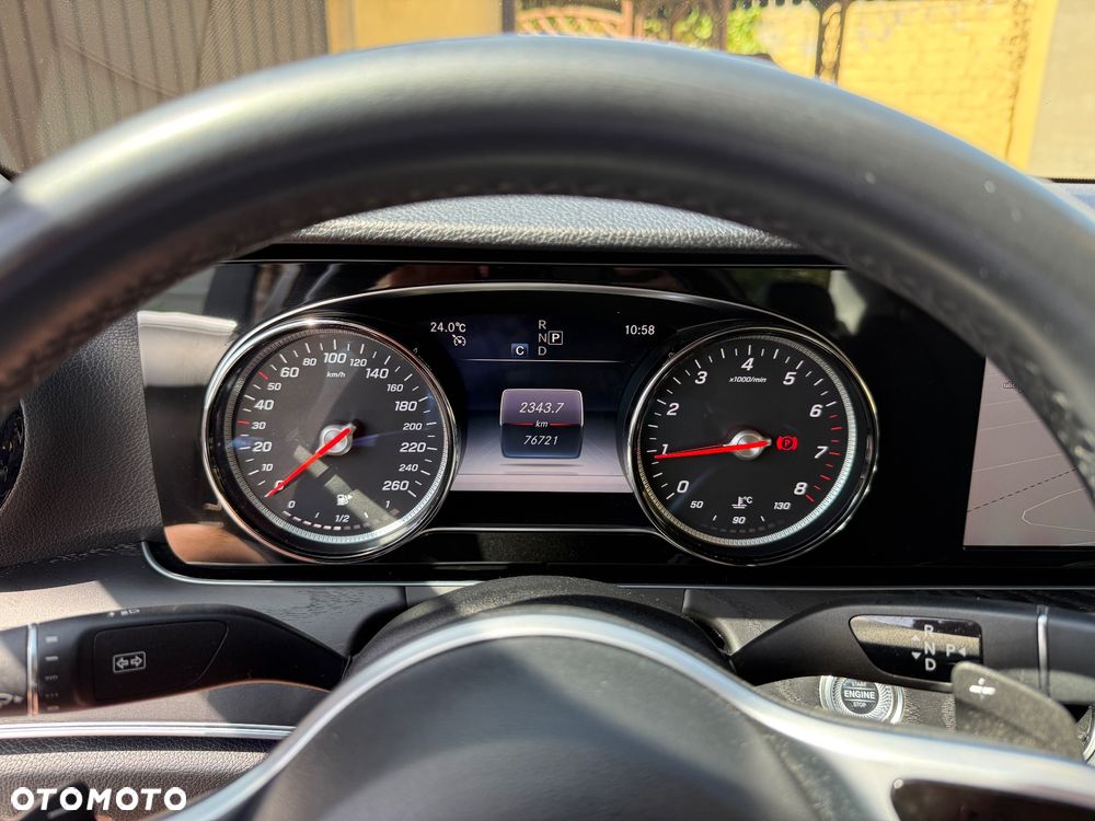 Mercedes-Benz Klasa E 200 4-Matic 9G-TRONIC - 15