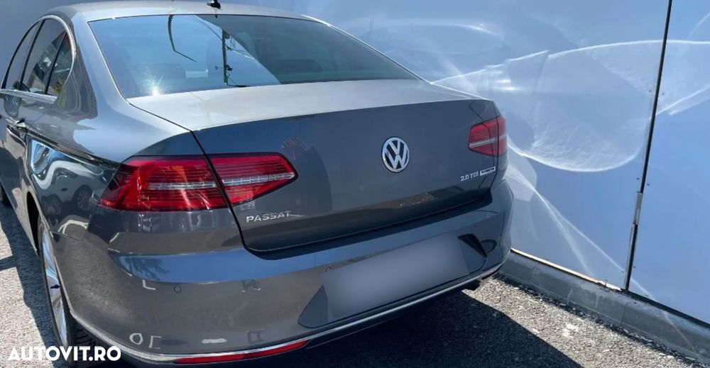 Volkswagen Passat - 3