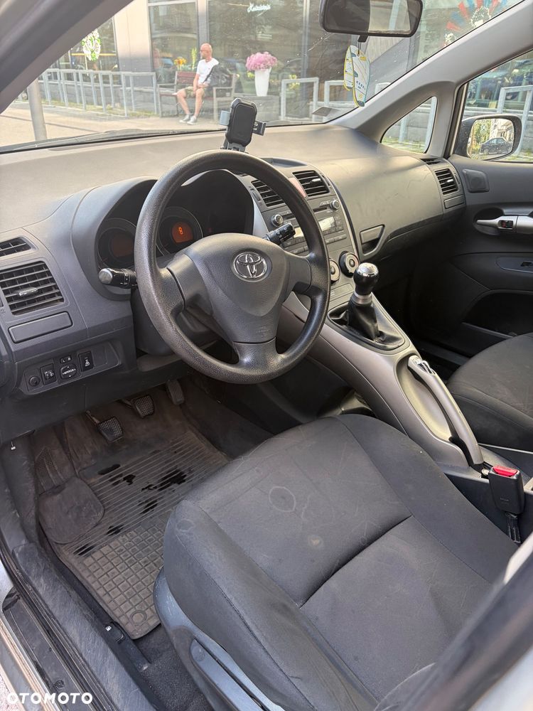 Toyota Auris 1.4 D-4D Luna - 6