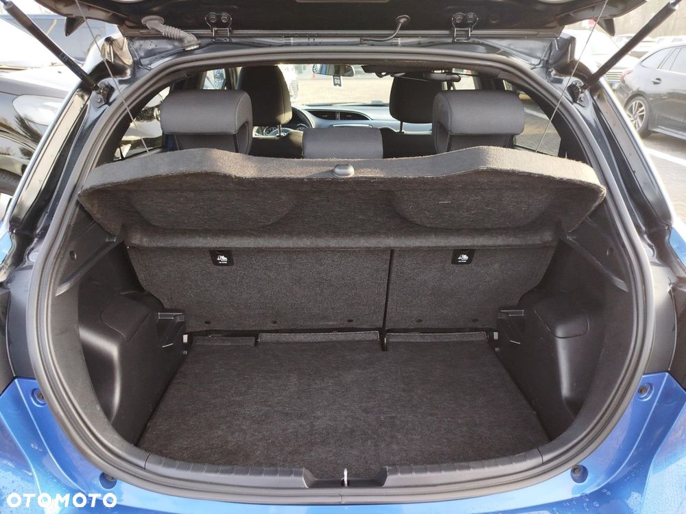 Toyota Yaris - 16