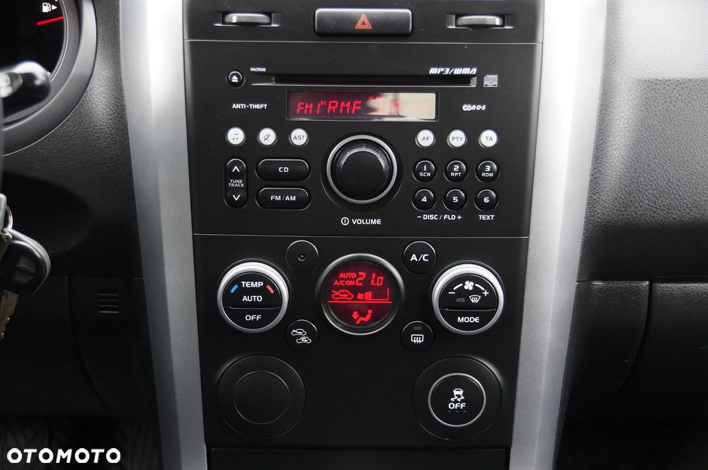 Suzuki Grand Vitara 1.6 Comfort - 14