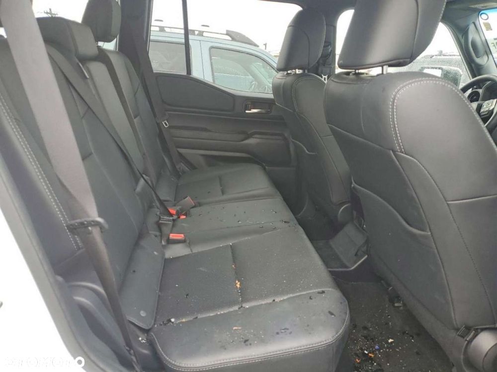 Toyota Land Cruiser - 10