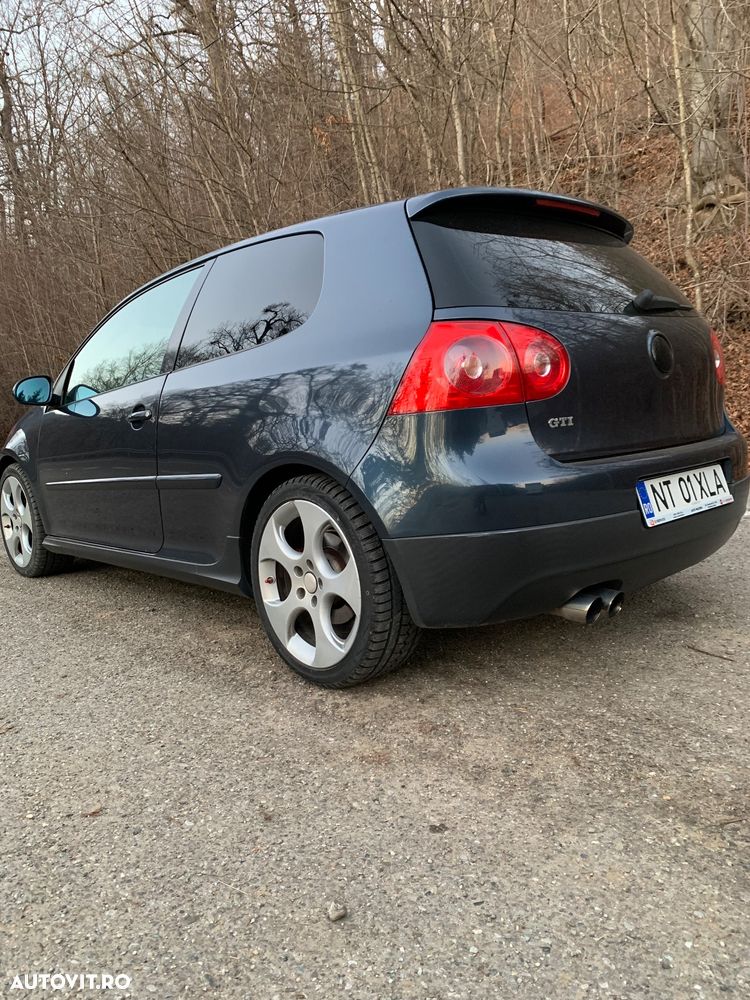 Volkswagen Golf 2.0 GTI - 7