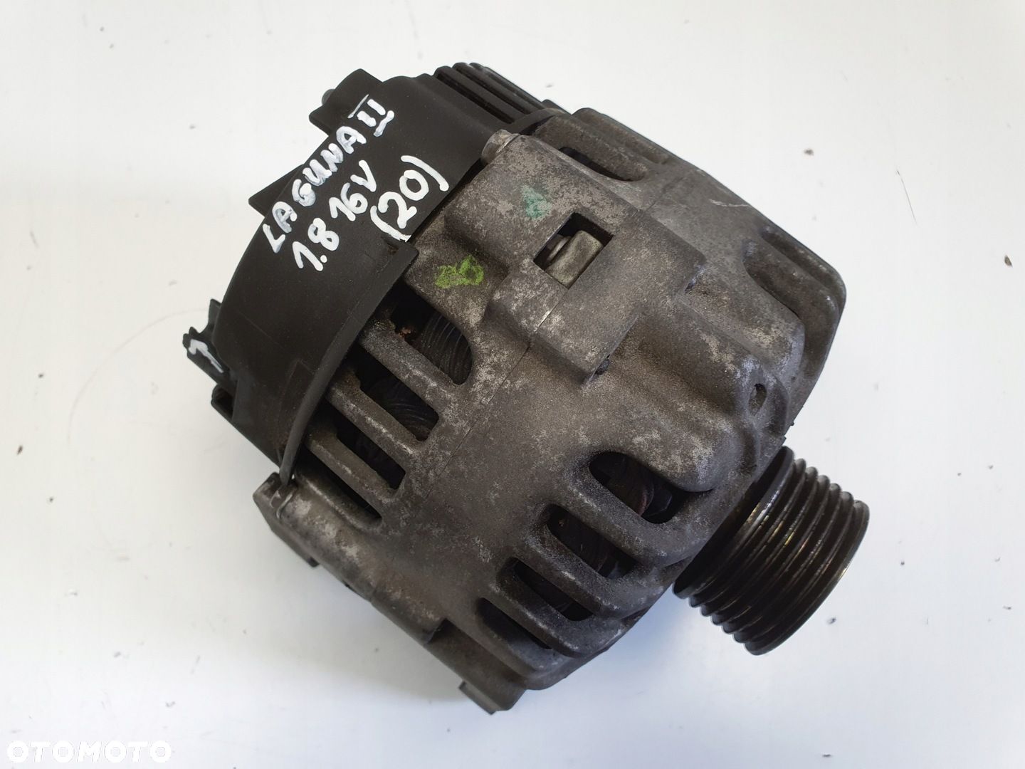 Renault Laguna II 1.8 16V ALTERNATOR 8200153710 100A valeo - 1