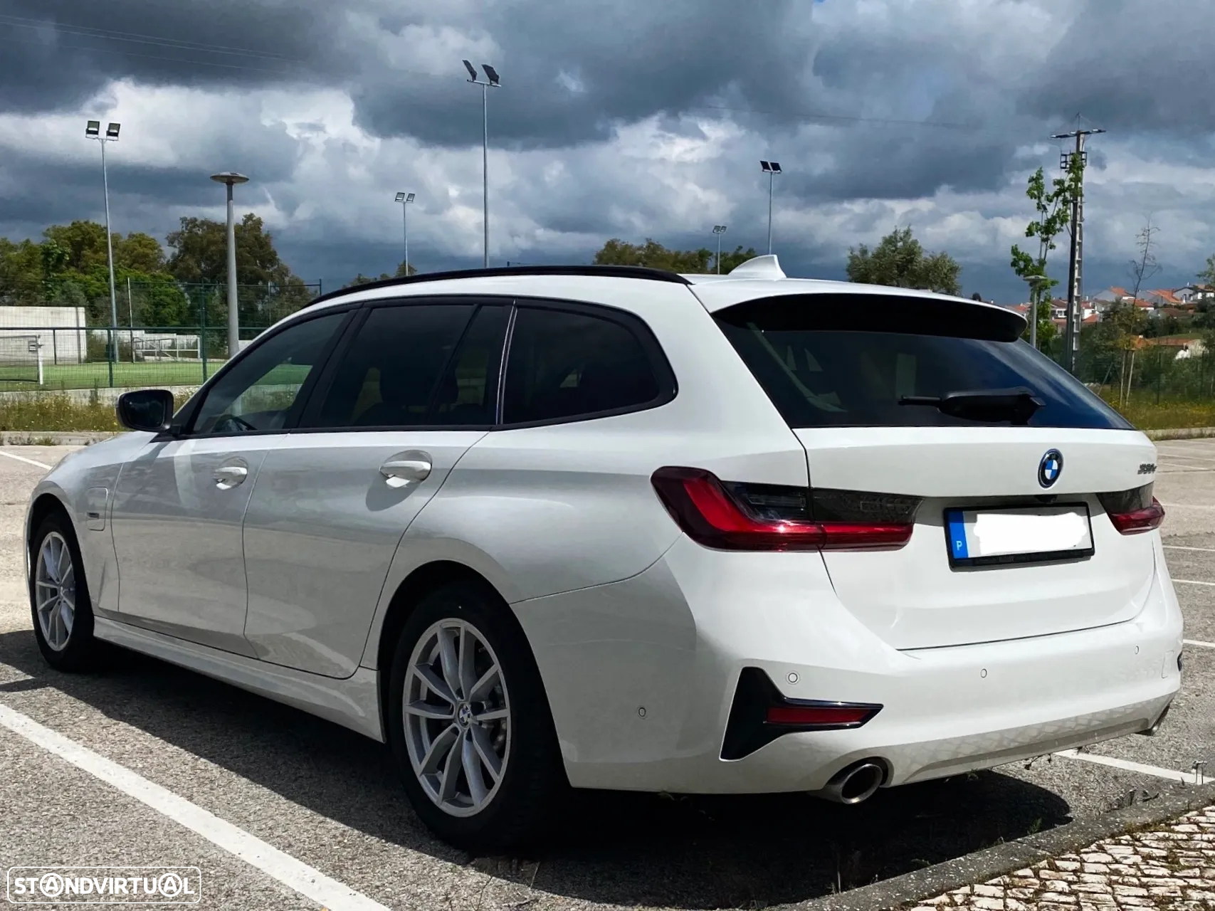 BMW 330 e Touring Auto - 17