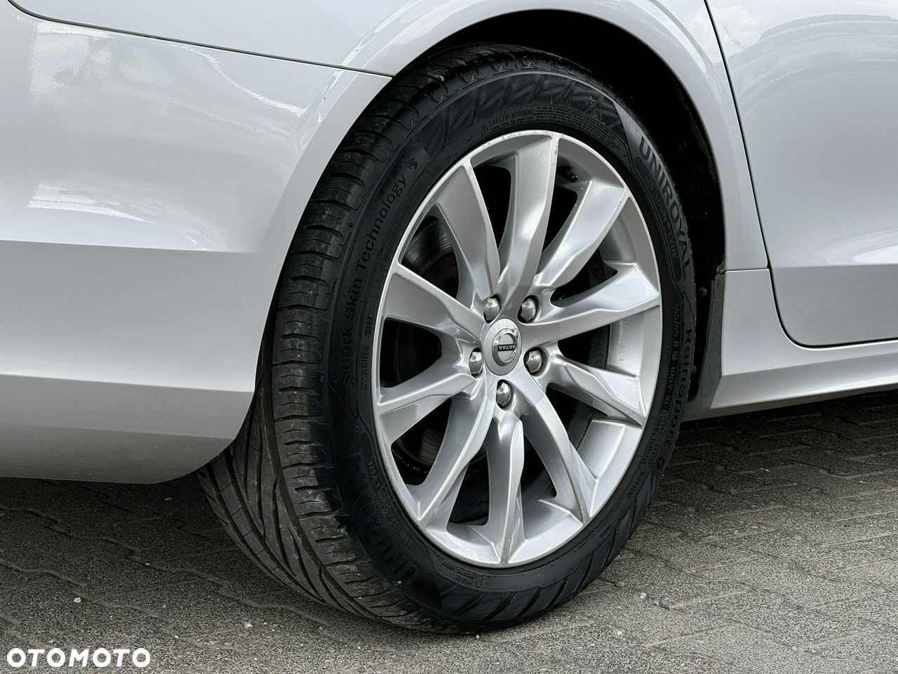 Volvo V90 - 19