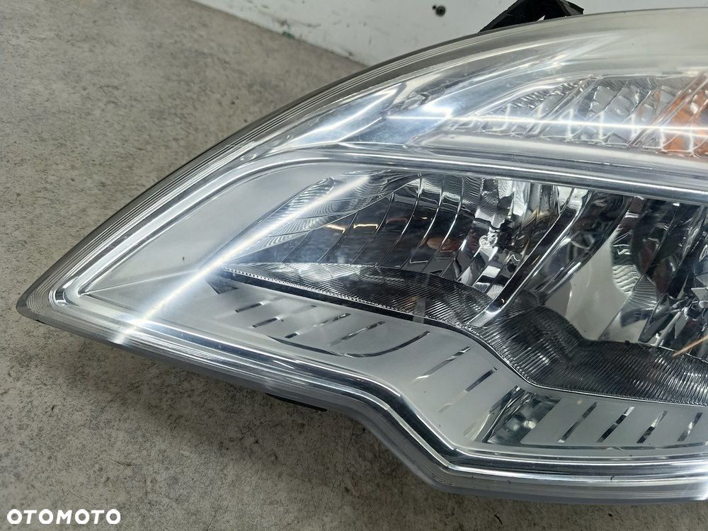 LAMPA PRZÓD LEWA OPEL MERIVA B - 2