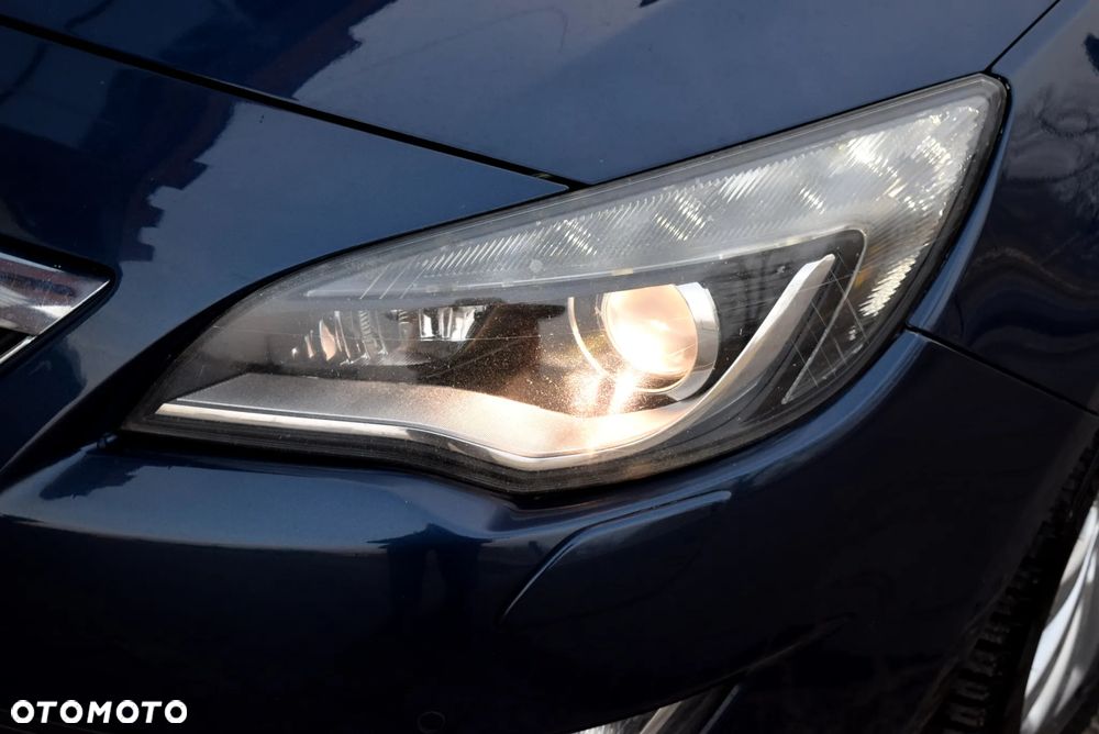 Opel Astra 2.0 CDTI DPF Cosmo - 16