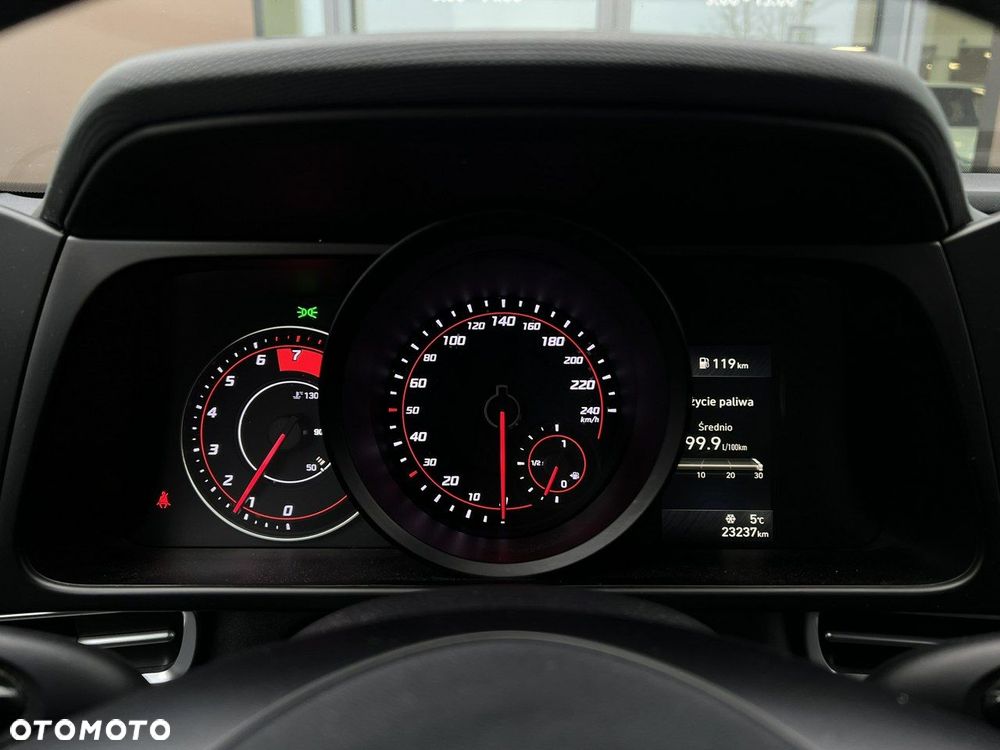 Hyundai Elantra - 16