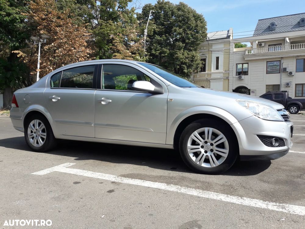 Opel Astra 1.6 Cosmo - 2