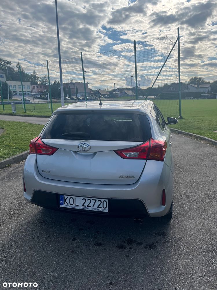 Toyota Auris 2014 photo 3