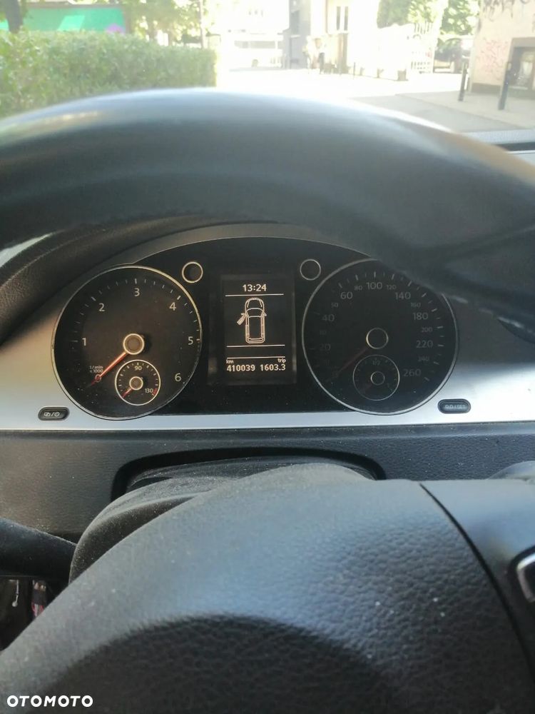 Volkswagen Passat - 3