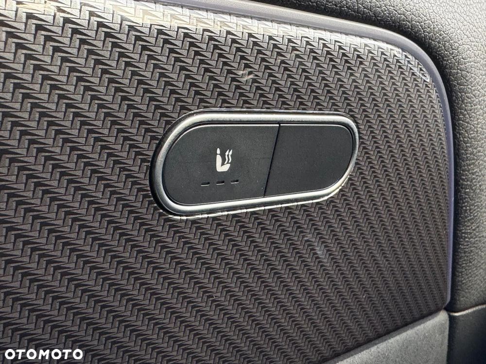 Mercedes-Benz GLA 200 AMG Line - 32