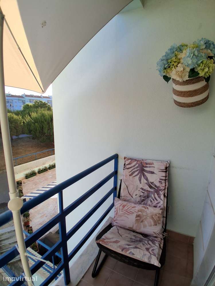 Apartamento T3 com varanda em Carcavelos - Grande imagem: 2/24