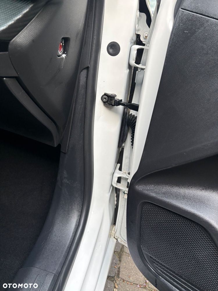 Peugeot 208 Elektromotor 136 GT Pack - 21