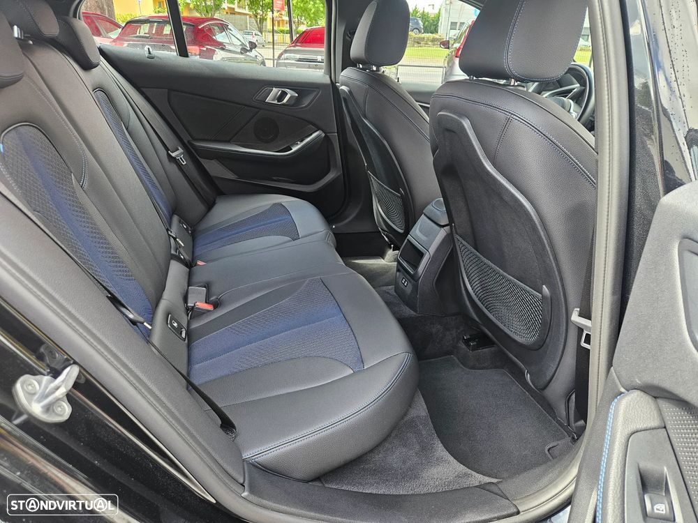 BMW 116 d Pack Desportivo M - 16