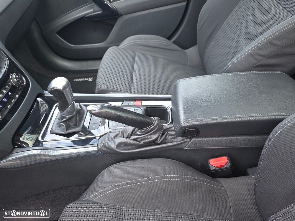 Peugeot 508 SW 1.6 e-HDi Allure 2-Tronic - 32