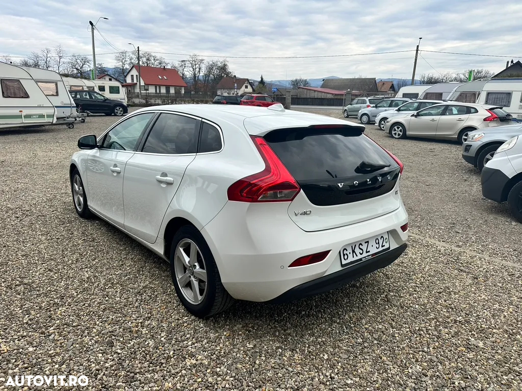 Volvo V40 D2 94g Momentum - 5