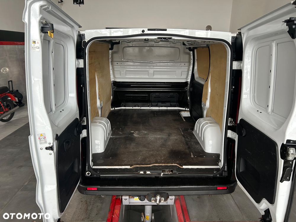 Renault Trafic - 19