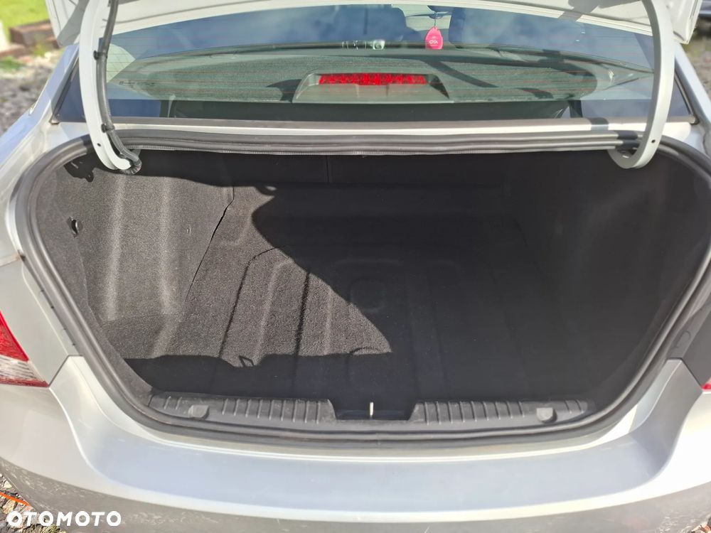 Chevrolet Cruze 1.6 LS - 21
