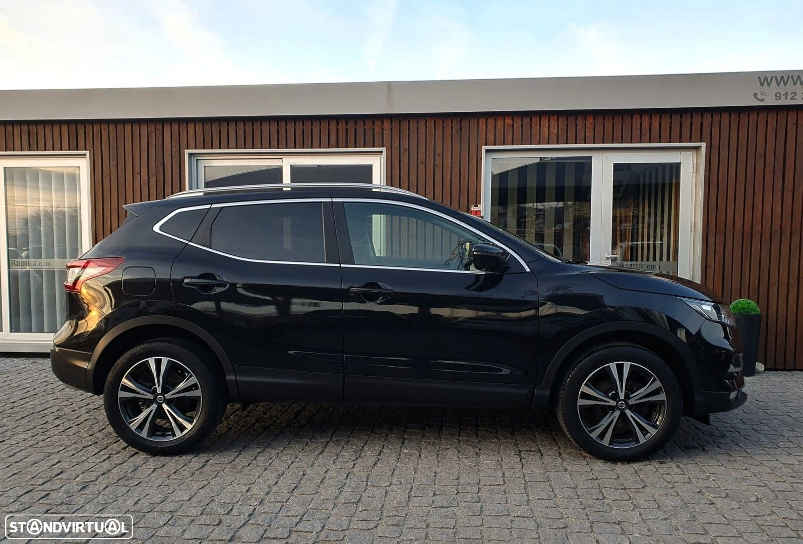 Nissan Qashqai 1.3 DIG-T N-Connecta J18 - 19