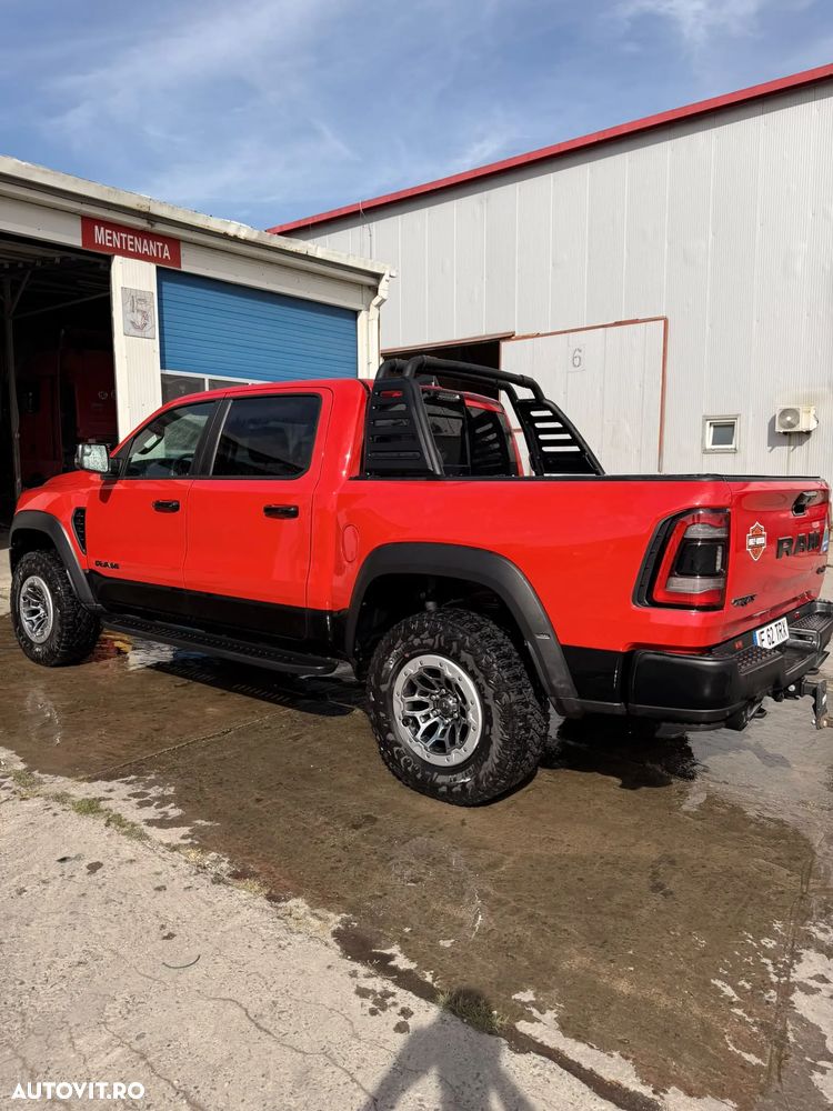Dodge RAM - 1