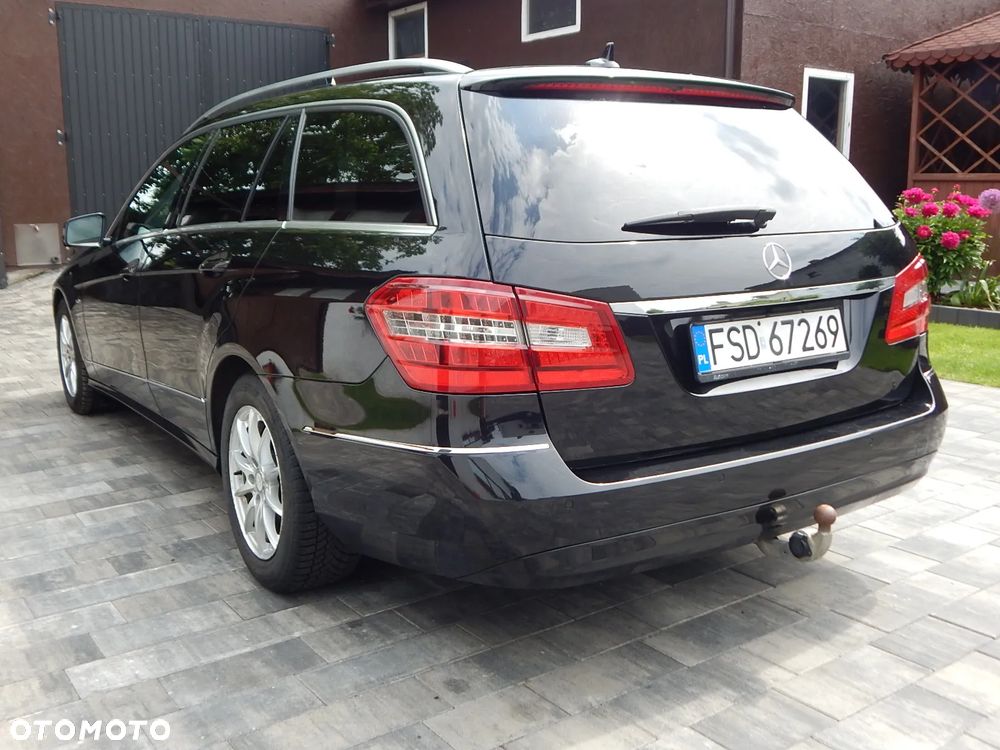 Mercedes-Benz Klasa E 220 CDI DPF BlueEFFICIENCY Automatik Avantgarde - 6
