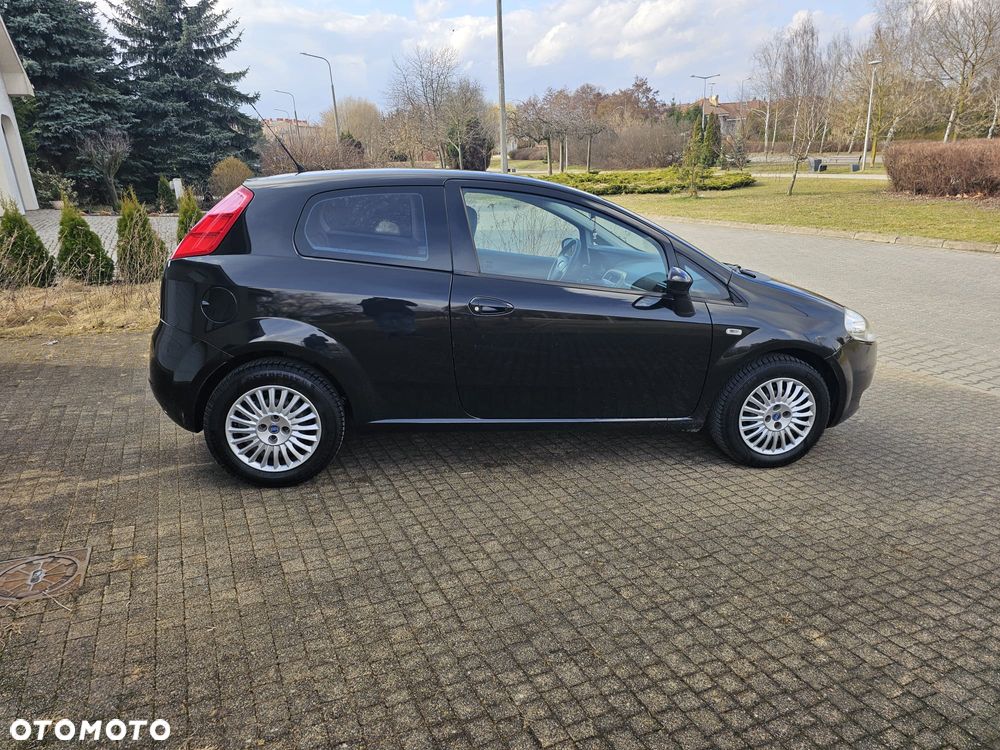 Fiat Punto 1.4 16V Emotion - 13