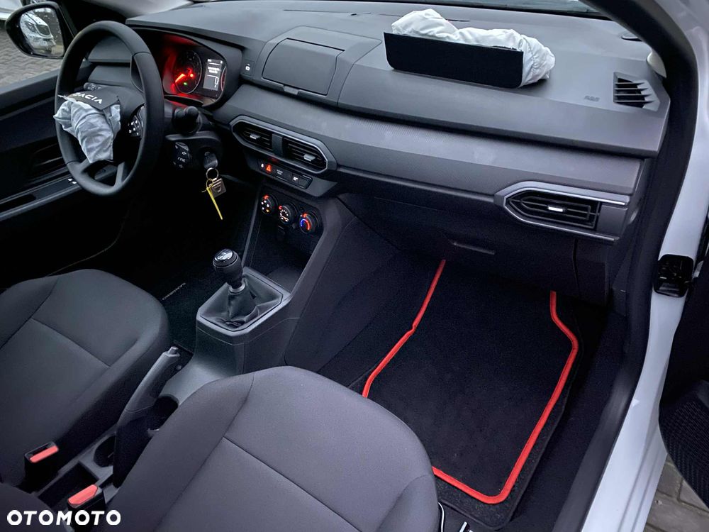 Dacia Sandero SCe 65 Essential - 8