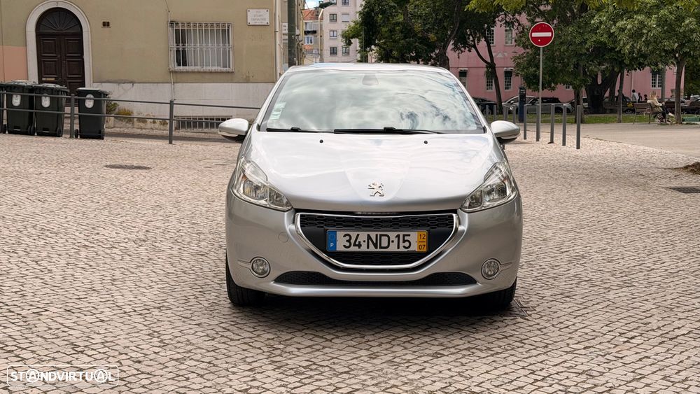 Peugeot 208 1.2 VTi Allure - 51