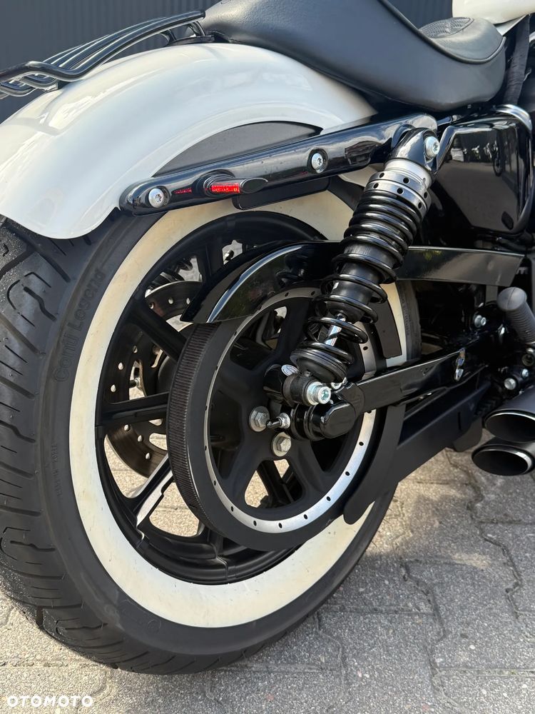 Harley-Davidson Sportster Iron 1200 - 10