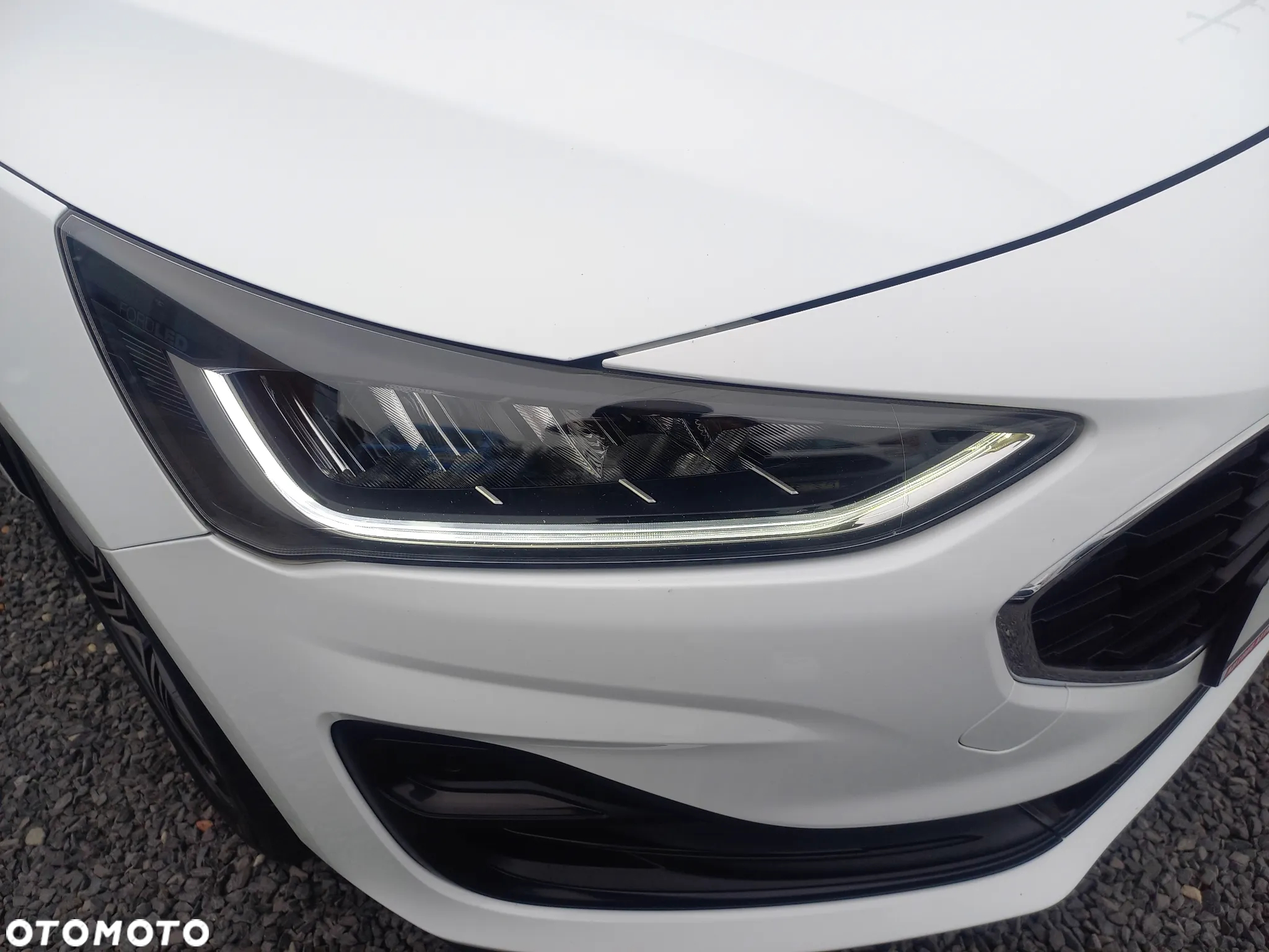 Ford Focus 1.5 EcoBlue Start-Stopp-System COOL&CONNECT DESIGN - 11