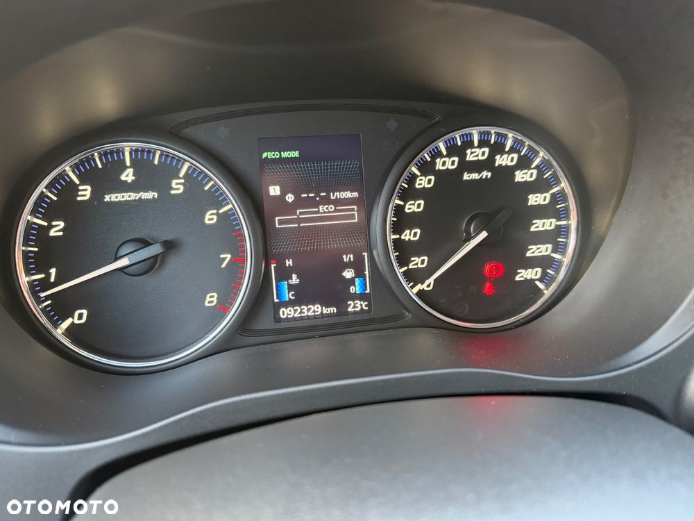 Mitsubishi Outlander - 21